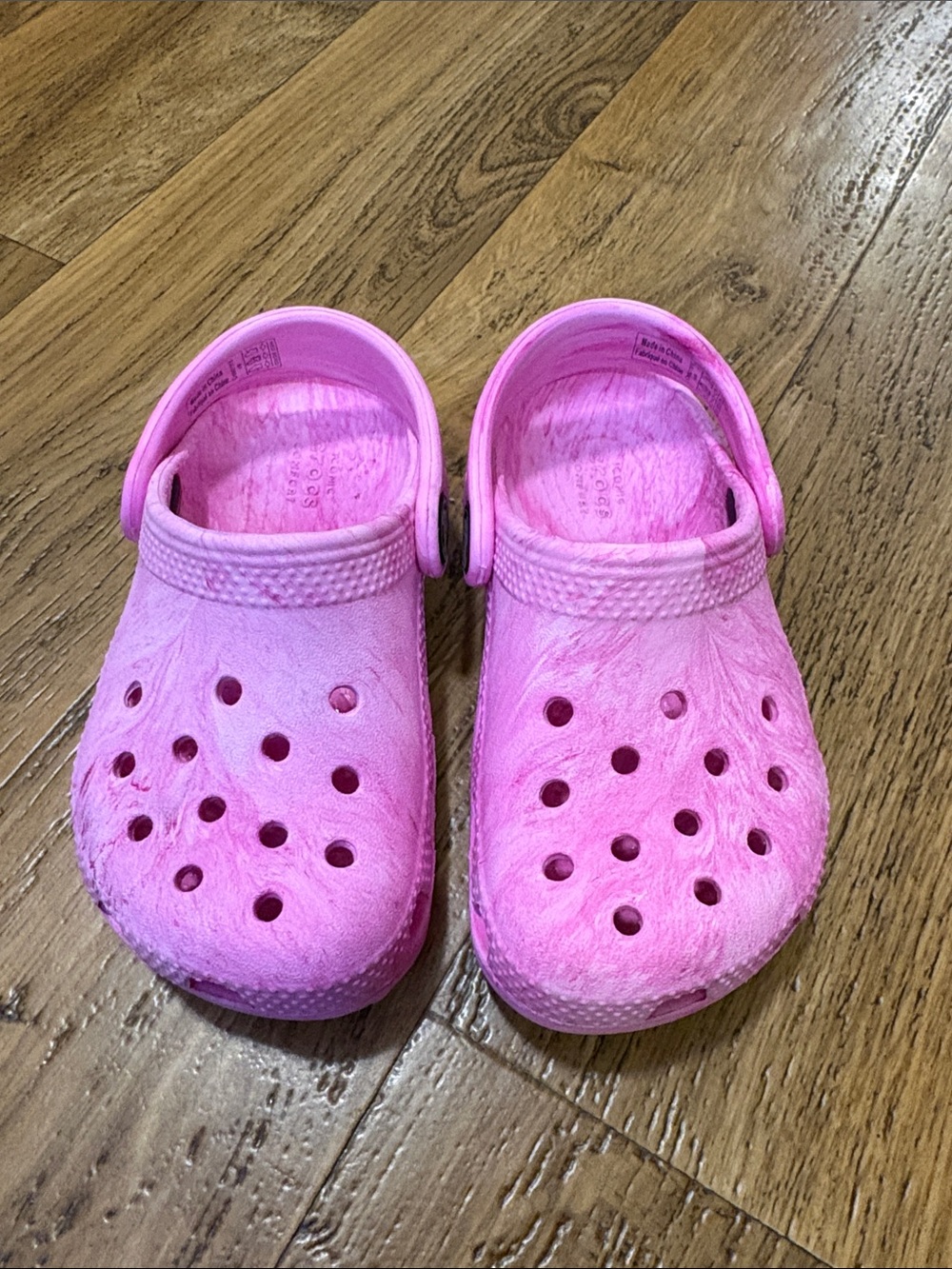 Kids CROCS Pink Marble Sz 8